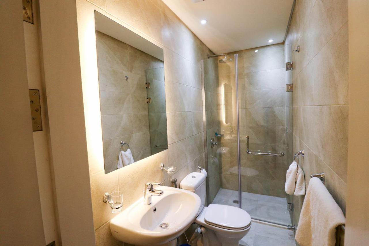 Elysees Tahrir Square 3*